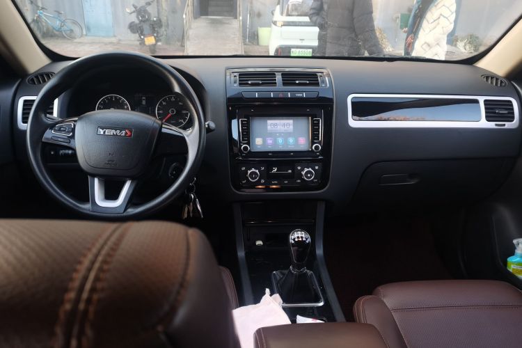 野马汽车 野马T70 2016款 升级版 1.8L 手动精英型中控内饰12