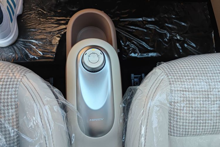 五菱汽车 宏光MINIEV 2025款 四门版 进阶款中控内饰18