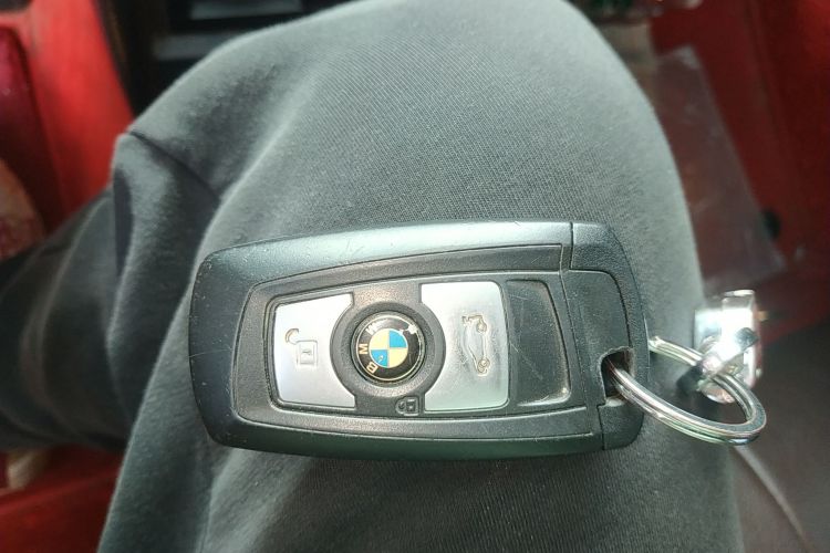 宝马3系 2016款 320Li 时尚型中控内饰11