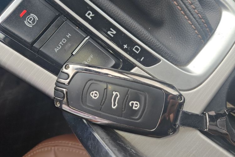 吉利汽车 博越 2018款 1.8TD 自动两驱智尊型4G互联版中控内饰11