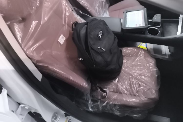 长安 逸动 2025款 PLUS 1.4T 双离合高能版局部细节41