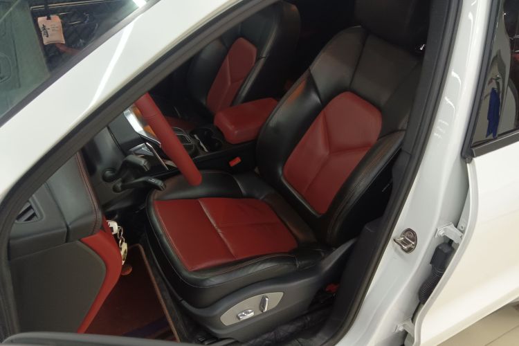 保时捷 2017款  Macan 2.0T中控内饰19