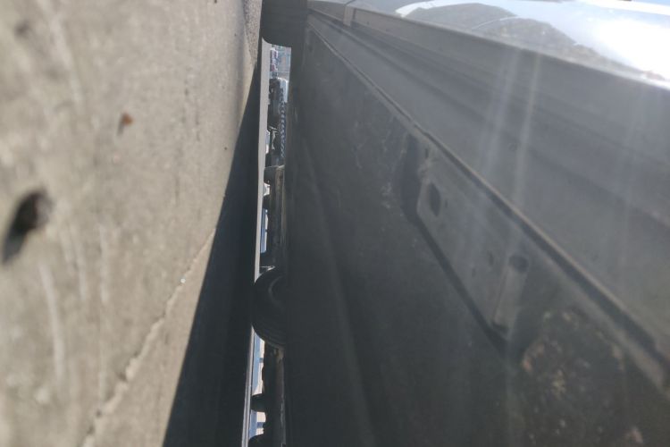 腾势D9 2022款 DM-i 970 四驱旗舰型局部细节9003