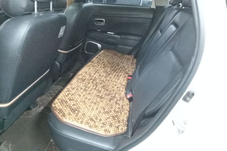 三菱 劲炫ASX 2018款 2.0L CVT两驱尊享版中控内饰7004