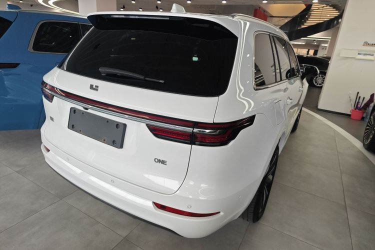 理想汽车 理想ONE 2021款 增程6座版车身外观7