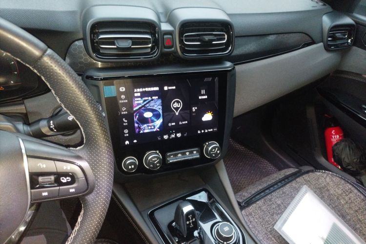 领克02 2021款 2.0TD 自动两驱劲 冠军版中控内饰16