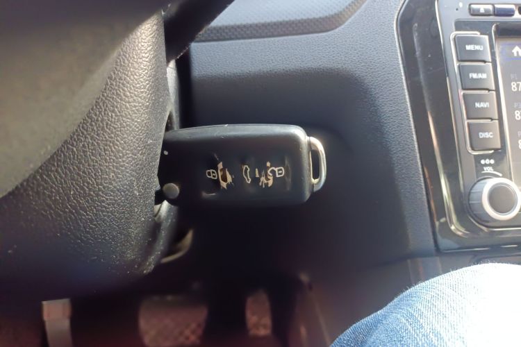 大众 捷达 2015款 质惠版 1.6L 自动时尚型中控内饰7001