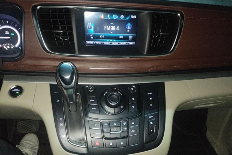 别克GL8 2017款 25S 豪华型 国V局部细节16