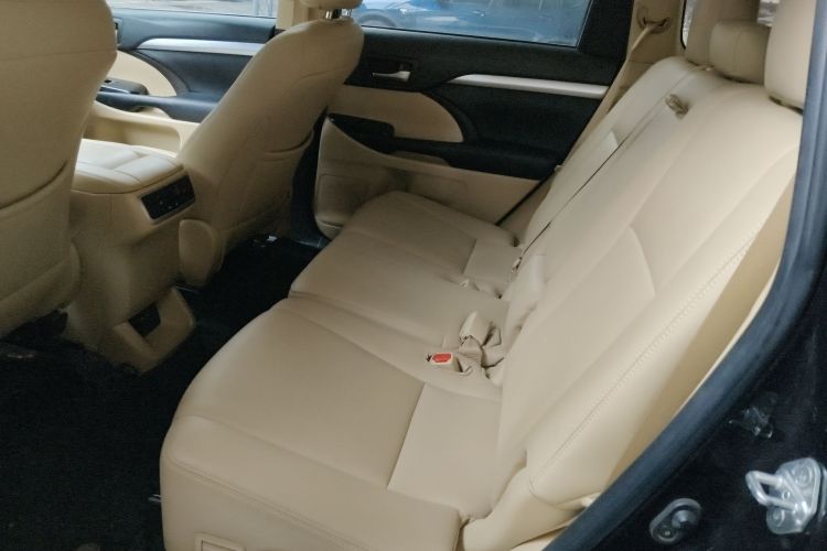 丰田 汉兰达 2021款 2.0T 四驱精英版 7座中控内饰21