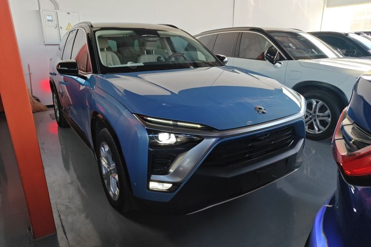 蔚来ES8 2018款 355KM 基准版 七座版车身外观3