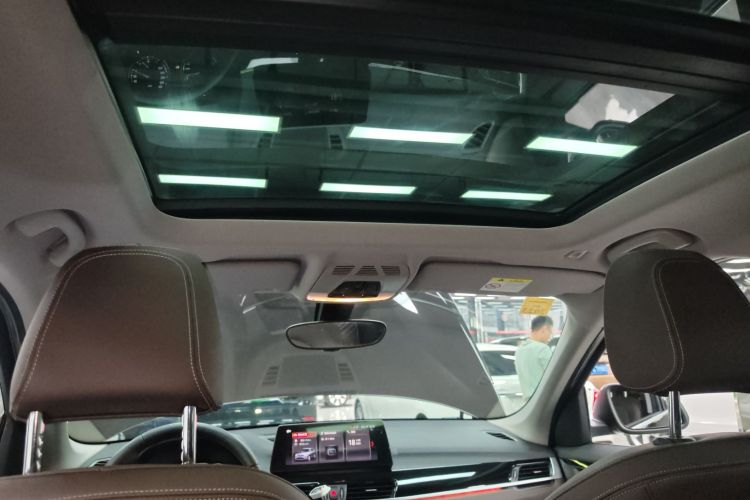 宝马X1 2021款 sDrive25Li 领先型中控内饰22