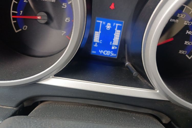 长安凯程 欧诺S 2012款 1.3L精英型中控内饰15