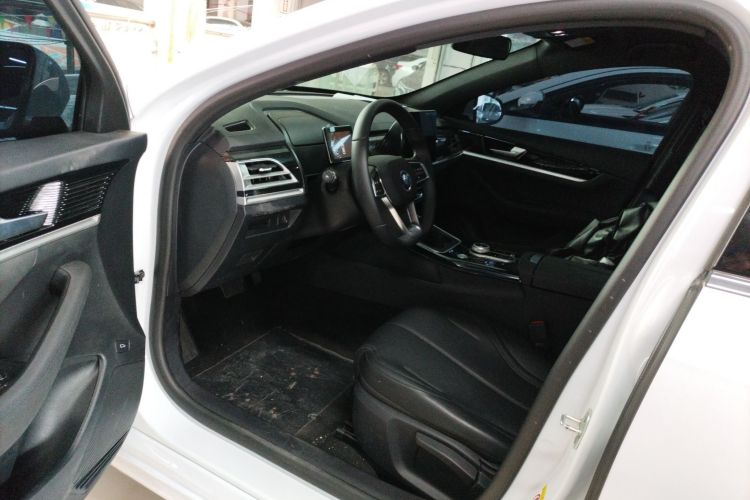 比亚迪 秦PLUS 2025款 EV 510KM 标准版中控内饰20