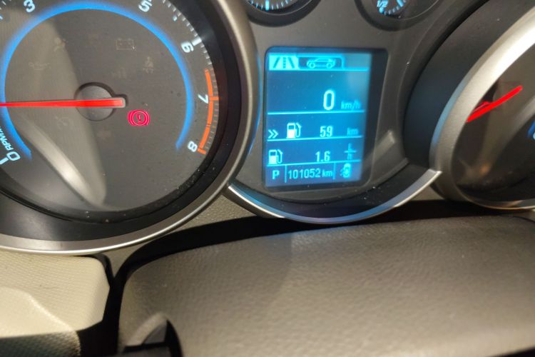 雪佛兰 科鲁兹 2015款 1.5L 经典 SE AT中控内饰15