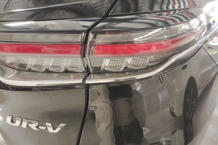 本田UR-V 2020款 370TURBO 四驱尊享版车身外观9