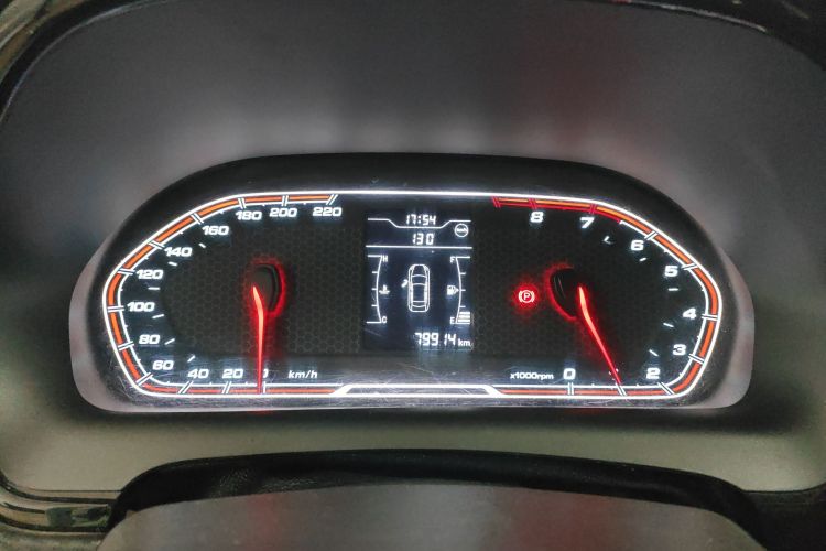 奇瑞 瑞虎3X 2017款 1.5L 手动时尚版中控内饰14