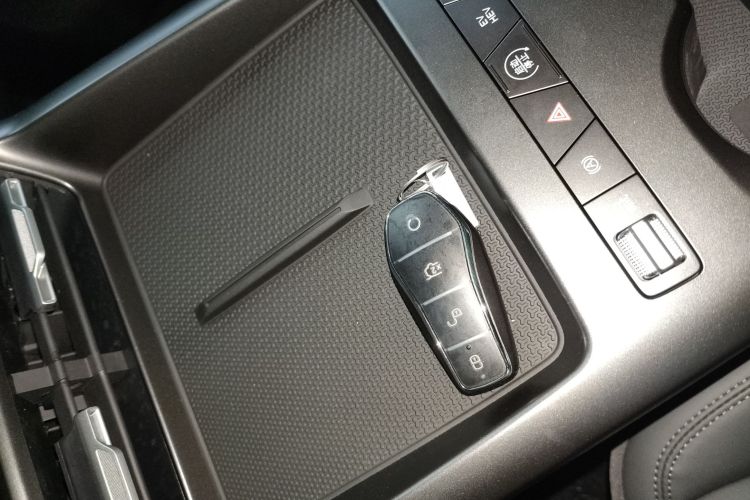 比亚迪 秦PLUS 2025款 DM-i 智驾版 128KM进取型中控内饰11