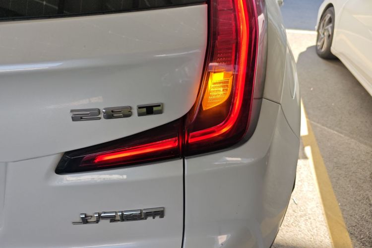 凯迪拉克XT4 2018款 28T 两驱领先型车身外观6006