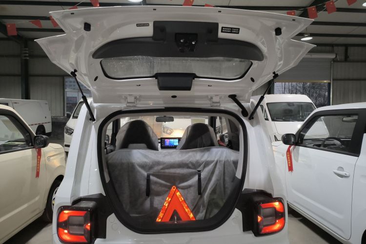 吉利银河 2024款 熊猫mini 200km 耐力熊机舱底盘23