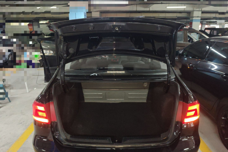 大众 桑塔纳 2015款 1.4L 手动风尚版局部细节23