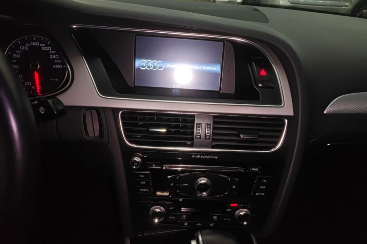 奥迪A4L 2016款 35 TFSI 典藏版 自动标准型局部细节16