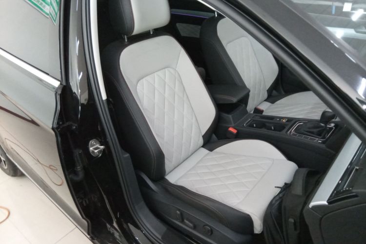 大众 迈腾 2025款 改款 众享款 330TSI DSG豪华型局部细节41