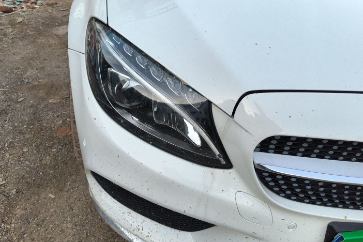 奔驰C级 2017款 改款 C 200 L 运动版车身外观8