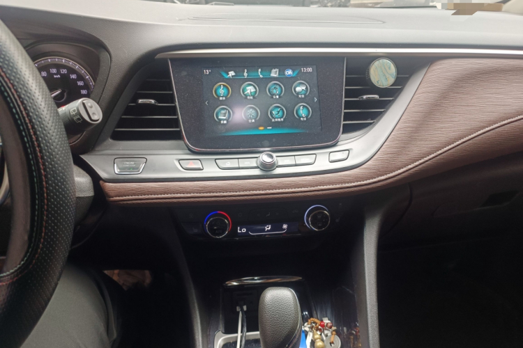 别克GL6 2018款 18T 6座豪华型中控内饰16