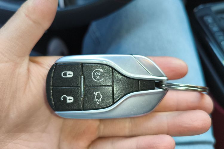 玛莎拉蒂 Levante 2022款 2.0T GT锋芒版中控内饰11