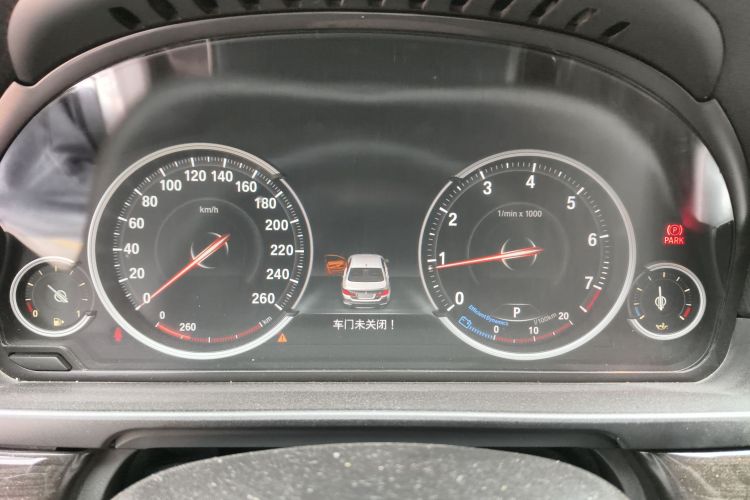 宝马5系 2017款 528Li 豪华设计套装中控内饰14