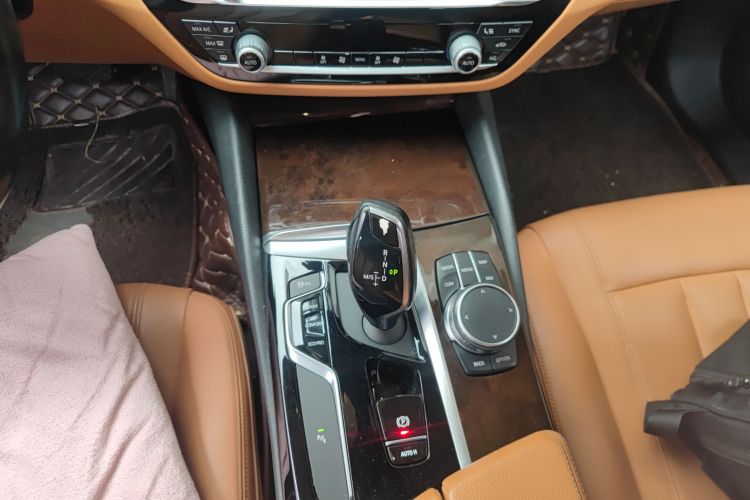 宝马5系 2018款 528Li 上市特别版局部细节18