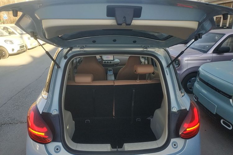 五菱汽车 五菱缤果 2025款 410km 灵犀尊享款机舱底盘23