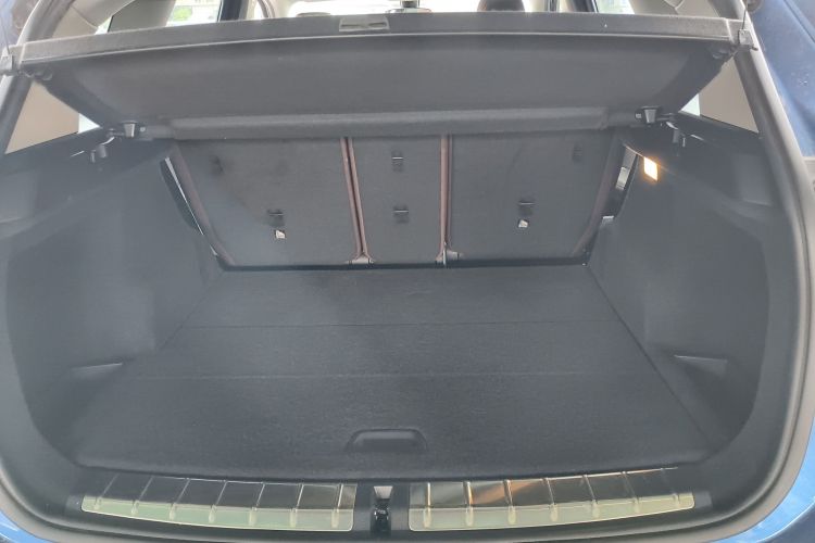 宝马X1 2020款 sDrive20Li 时尚型机舱底盘23