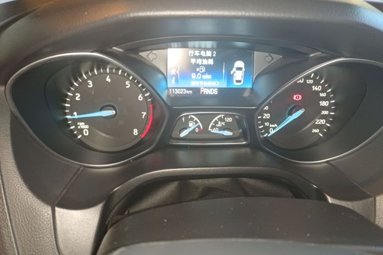 福特 福克斯 2017款 三厢 EcoBoost 180 自动精英型中控内饰14