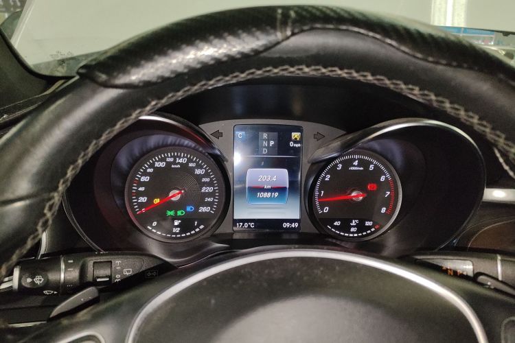 奔驰GLC 2019款 GLC 300 L 4MATIC 动感型中控内饰14