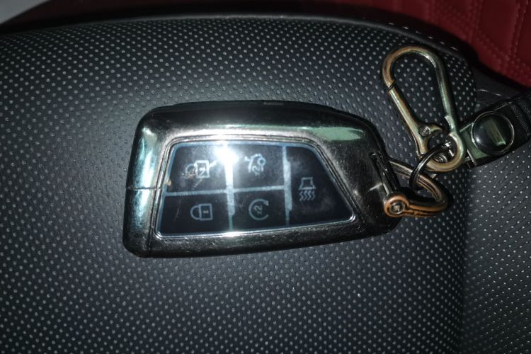 凯迪拉克CT5 2024款 28T 豪华型Pro中控内饰7001