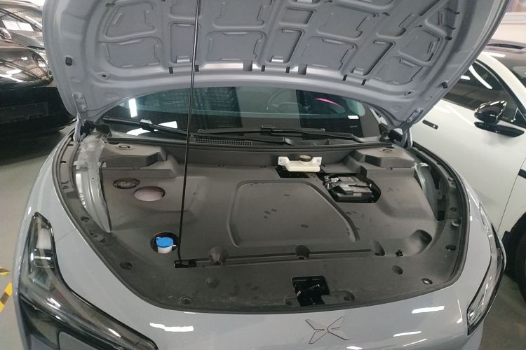 小鹏MONA M03 2025款 502 长续航 Max机舱底盘24