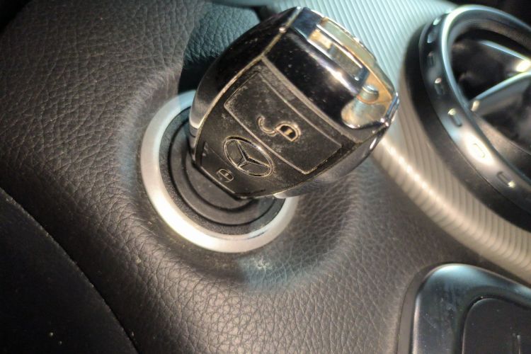 奔驰GLA 2015款 GLA 200 动感型中控内饰7001