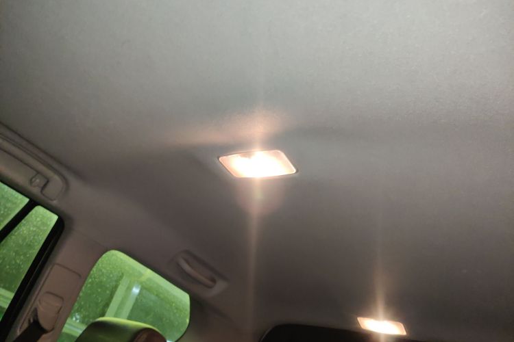 丰田 普拉多 2015款 2.7L 自动标准版局部细节22