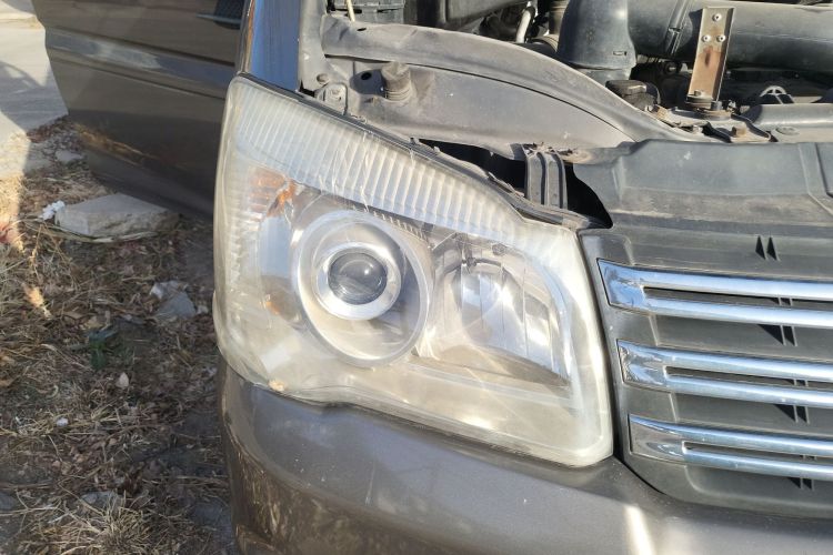 东风风行 菱智 2015款 M5 Q7 2.0L 9座长轴舒适型车身外观8