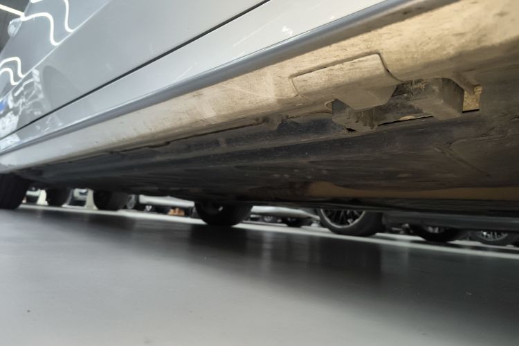 奔驰C级 2020款 改款 C 260 L 运动版局部细节9001