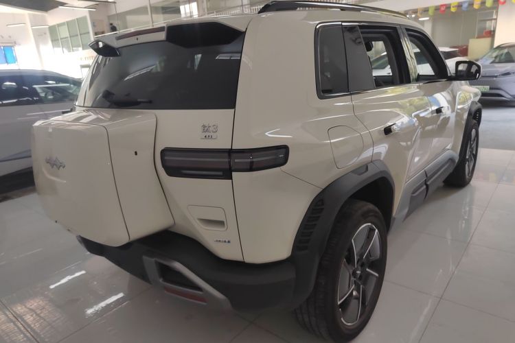 方程豹 钛3 2025款 501KM 四驱智驾Max版车身外观6005