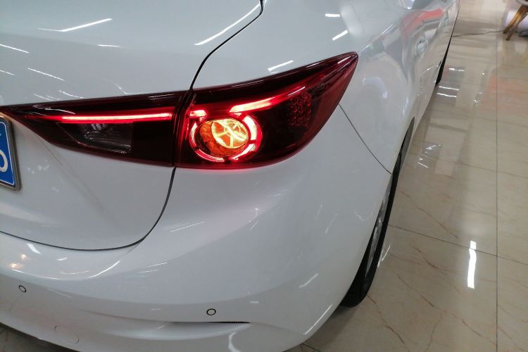 马自达3 昂克赛拉 2019款 云控版 三厢 1.5L 自动豪华型 国V车身外观9