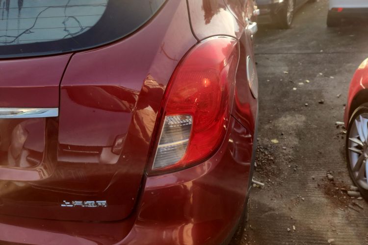 别克 昂科拉 2017款 18T 自动两驱都市领先型车身外观9