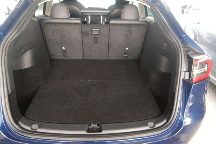 特斯拉 Model Y 2022款 改款 后轮驱动版局部细节23