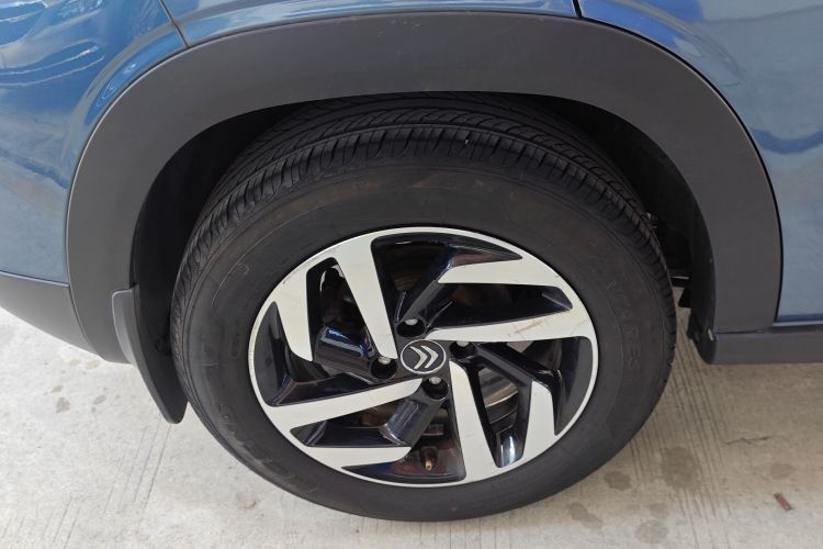 雪铁龙C3-XR 2015款 1.6L 自动先锋型车身外观56