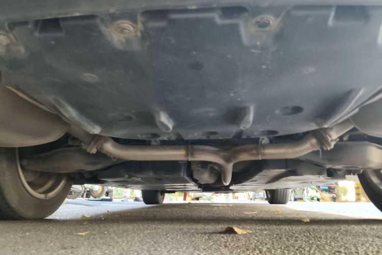 丰田 凯美瑞 2019款 改款 2.0G 豪华版局部细节9009