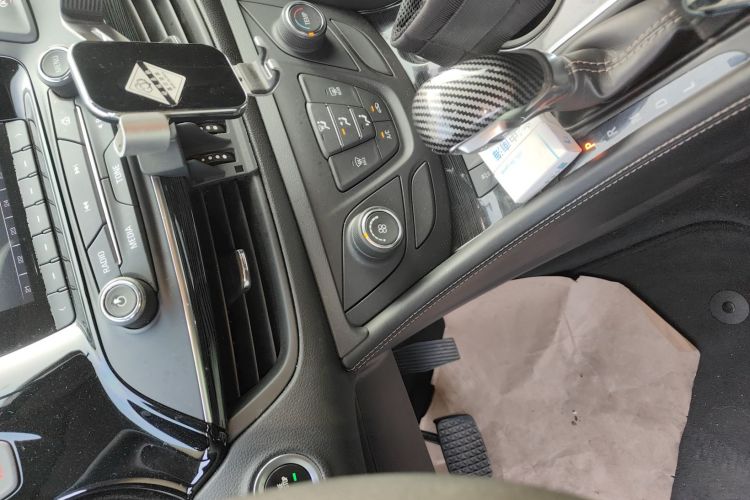 别克 昂科威 2017款 20T 两驱技术型中控内饰11