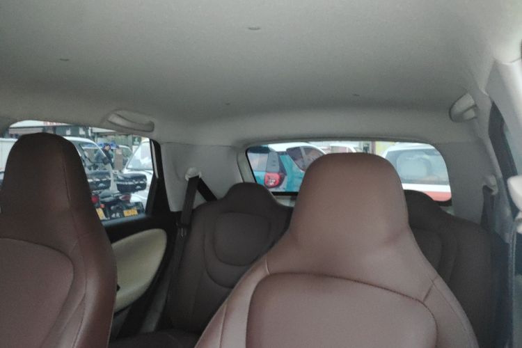 五菱汽车 五菱缤果 2023款 203km 轻享款中控内饰22