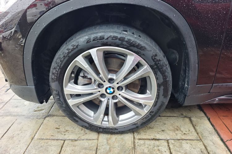 宝马X1 2016款 sDrive20Li 豪华型车身外观6007